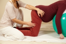 Shiatsu during pregnancy in all fourth position